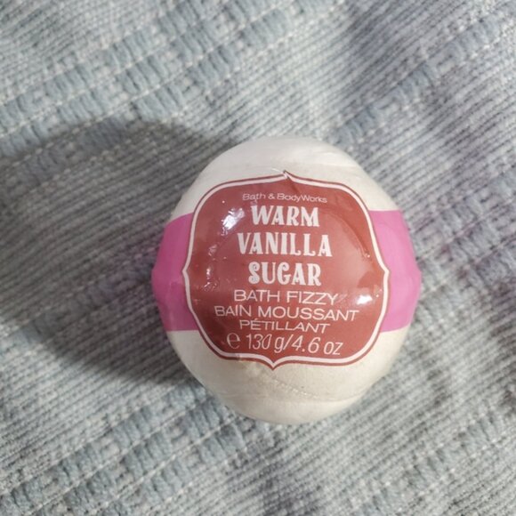 THE BODY SHOP Limited Edition Set + BATH And BODY Set - Picture 15 of 16